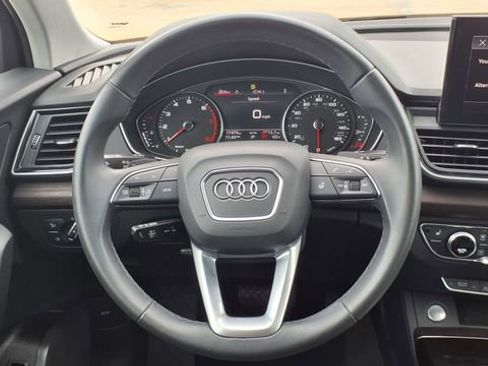 Used 2024 Audi Q5 2.0T Premium w/ Convenience Package image 24