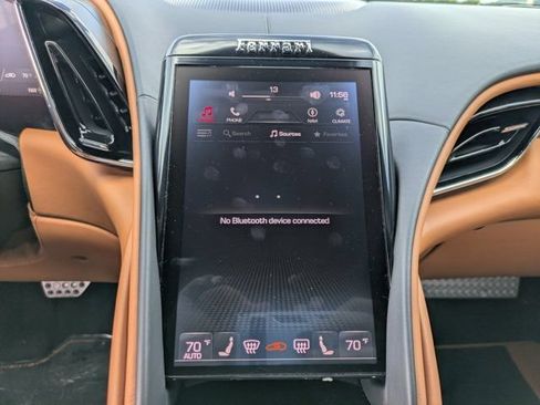 Used 2022 Ferrari Roma RWD image 21