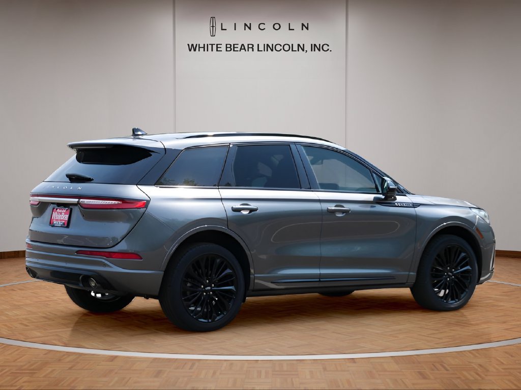 Used 2024 Lincoln Corsair Reserve w/ Equipment Group 201A FWD image 5