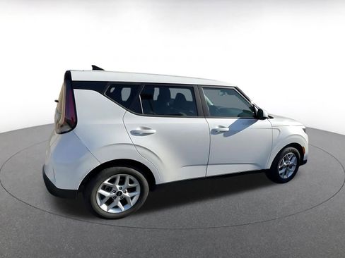 Used 2025 Kia Soul LX w/ LX Technology Package image 15