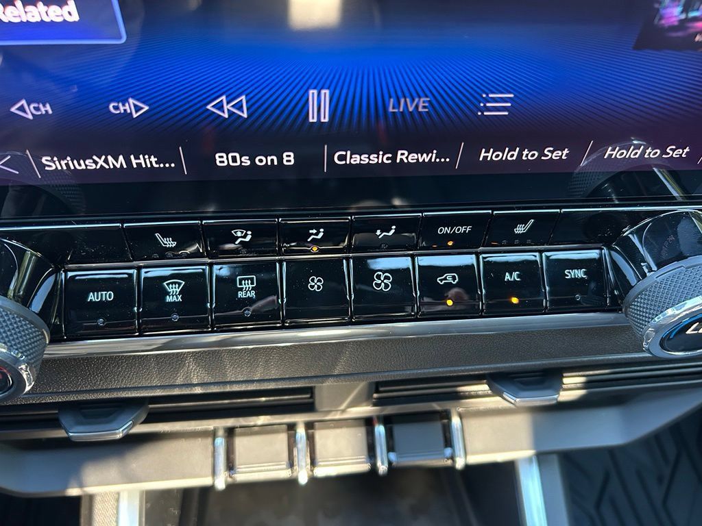 New 2026 Chevrolet Colorado Trail Boss AWD/4WD image 33