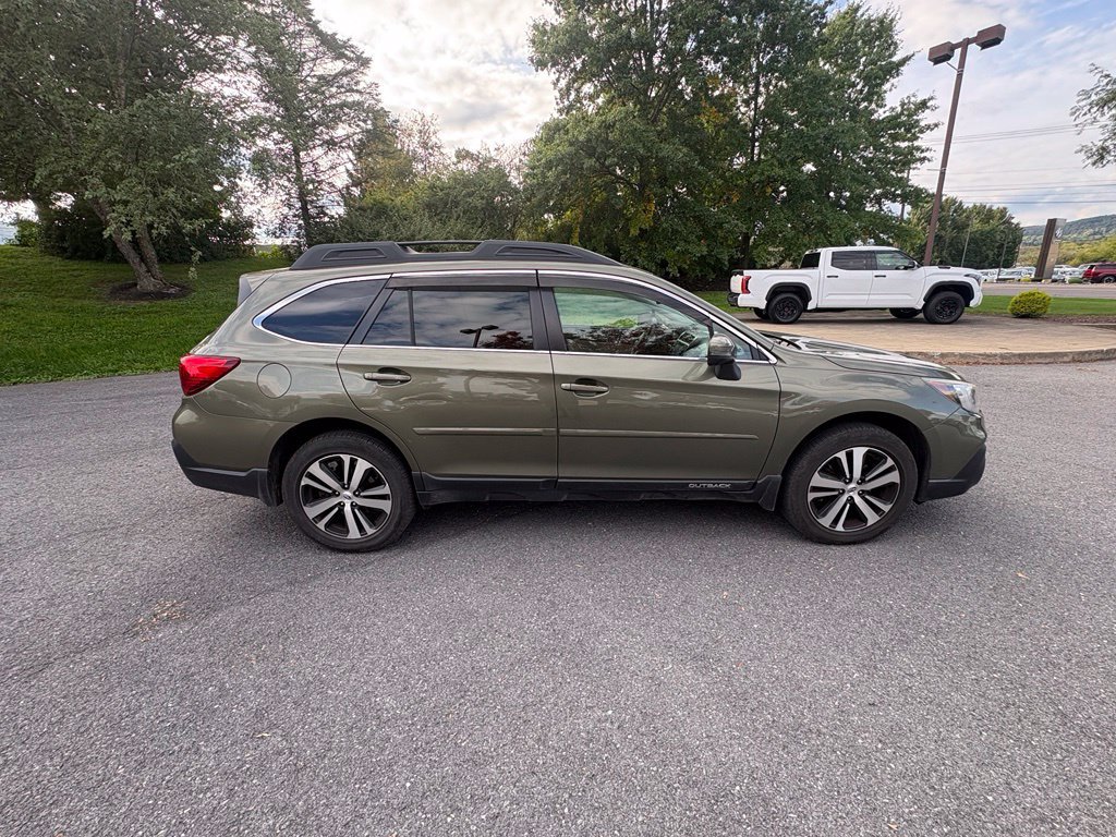 Used 2019 Subaru Outback 2.5i Limited w/ Popular Package #2 AWD/4WD image 1
