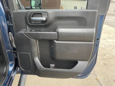 Used 2020 Chevrolet Silverado 2500 Custom w/ Custom Value Package image 24