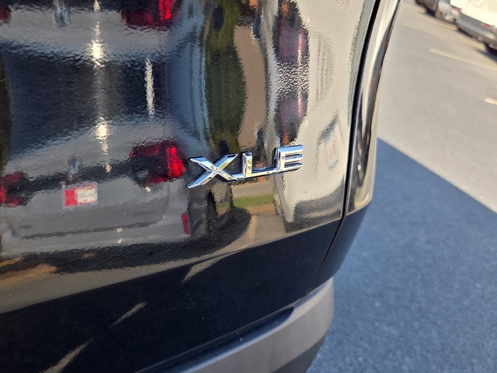Certified 2024 Toyota Grand Highlander FWD image 11