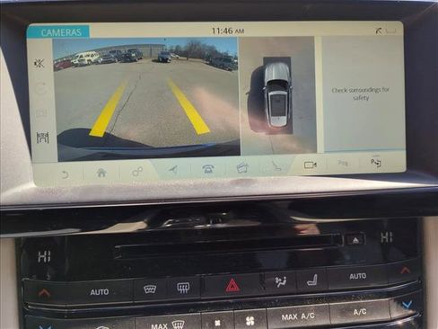 Used 2019 Jaguar F-PACE SVR image 12