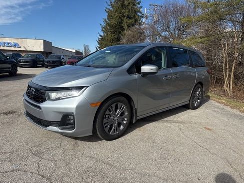 Used 2025 Honda Odyssey Touring image 6