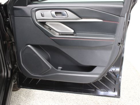 Used 2025 Ford Explorer ST w/ Sun And Sound Package AWD/4WD image 38