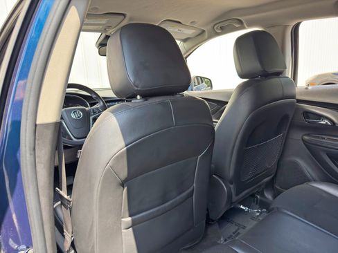Used 2020 Buick Encore Preferred w/ Safety Package FWD image 31
