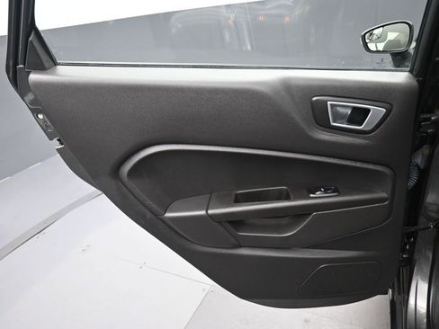 Used 2016 Ford Fiesta SE FWD image 25