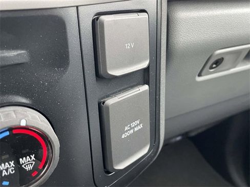 Used 2023 Ford F250 XLT image 11
