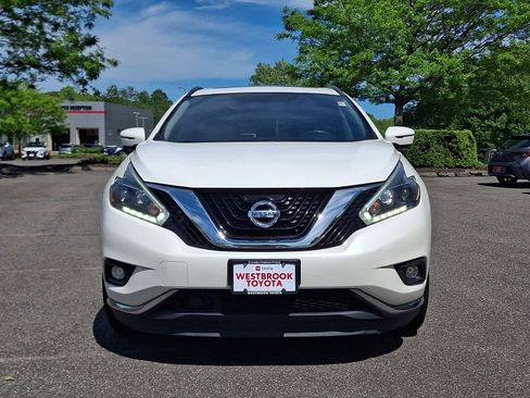 Used 2018 Nissan Murano SV w/ Premium Package FWD image 2