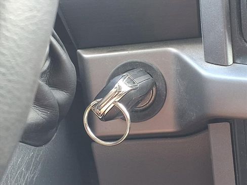 Used 2024 Ford F150 XLT w/ FX4 Off-Road Package image 18