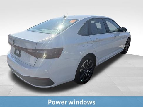 Used 2025 Volkswagen Jetta Sport FWD image 19
