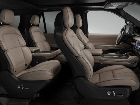 New 2026 Lincoln Navigator Black Label AWD/4WD image 5