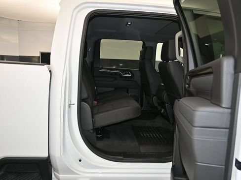 Used 2025 Chevrolet Silverado 2500 LT w/ Convenience Package AWD/4WD image 25