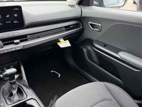 New 2025 Kia K4 LXS image 14