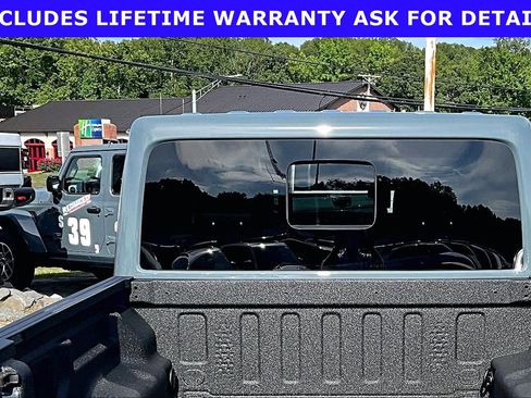 Used 2026 Jeep Gladiator Mojave AWD/4WD image 29