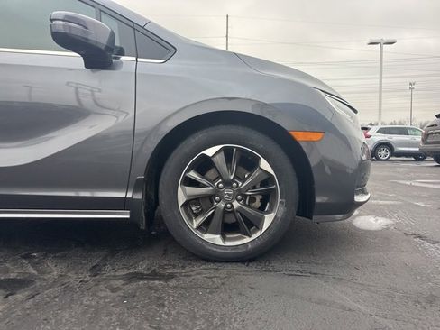Used 2023 Honda Odyssey Elite image 17