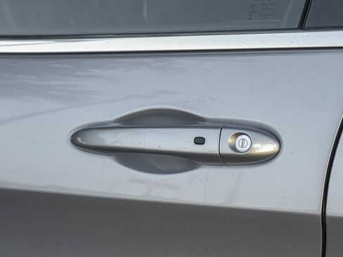 Used 2020 Jeep Cherokee Limited image 53