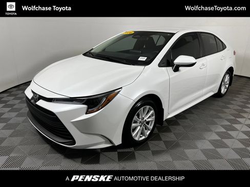 Used 2026 Toyota Corolla LE w/ LE Premium Package FWD image 1
