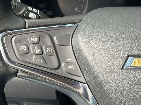 Used 2024 Chevrolet Equinox LT FWD image 16