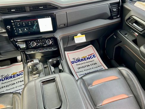 Used 2022 GMC Sierra 1500 AT4 w/ AT4 Premium Package image 22