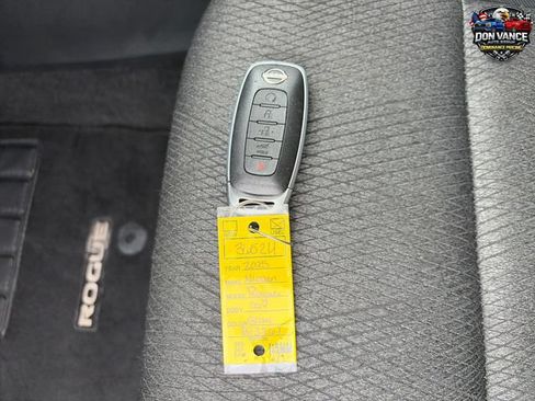 Used 2025 Nissan Rogue SV AWD/4WD image 27