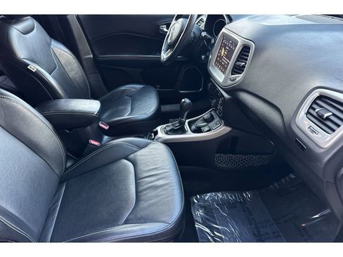 Used 2021 Jeep Compass Latitude image 18