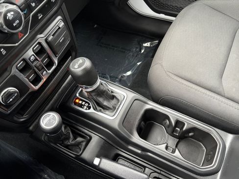 Used 2023 Jeep Wrangler Unlimited w/ Cold Weather Group AWD/4WD image 20