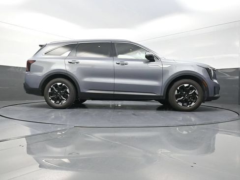 Used 2024 Kia Sorento S FWD image 37