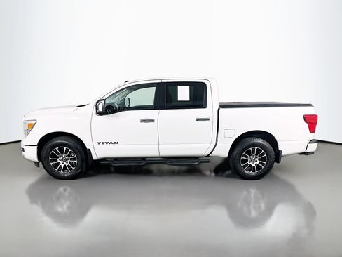 Used 2021 Nissan Titan SV w/ SV Convenience Package AWD/4WD image 5