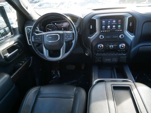 Used 2020 GMC Sierra 3500 Denali w/ Denali Ultimate Package image 12