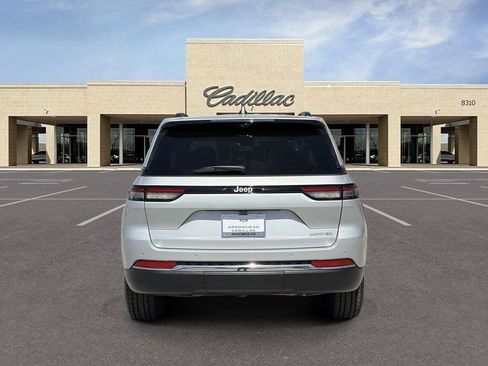 Used 2024 Jeep Grand Cherokee Limited w/ Luxury Tech Group II RWD image 6