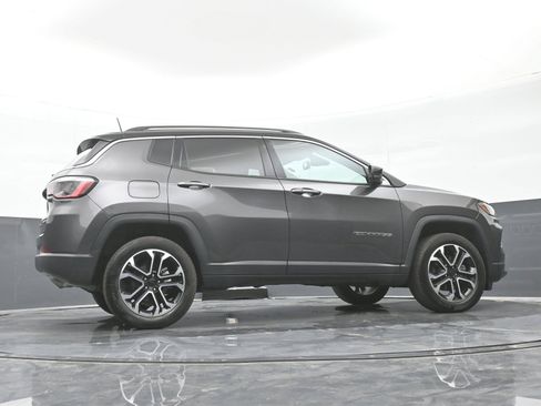 Used 2022 Jeep Compass Limited w/ Sun and Sound Group AWD/4WD image 41