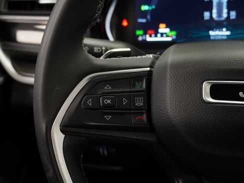 Used 2023 Jeep Grand Cherokee 4WD 4xe image 41