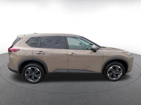 Used 2025 Nissan Rogue SV AWD/4WD image 21