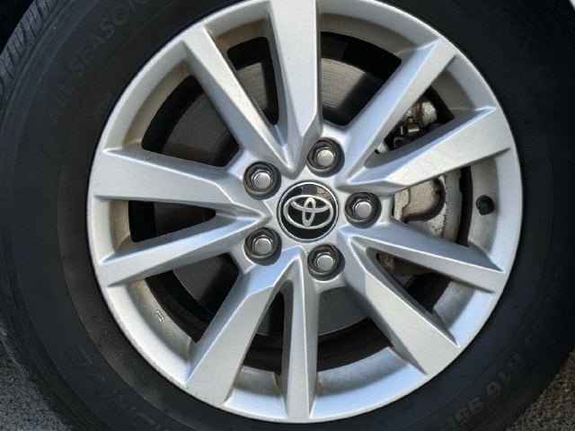 Used 2025 Toyota Camry LE FWD image 10