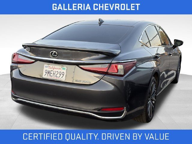 Used 2024 Lexus ES 300h w/ Premium Package FWD image 3