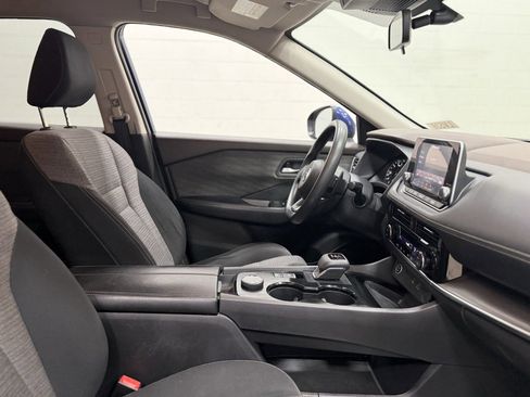 Used 2021 Nissan Rogue SV image 31