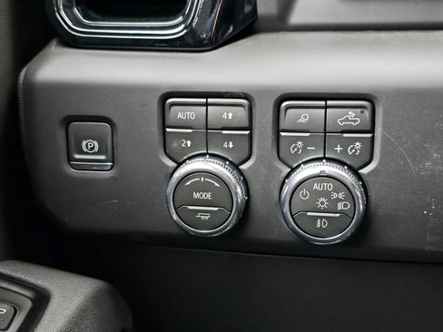 New 2026 GMC Sierra 1500 AT4 w/ AT4 Premium Package image 19