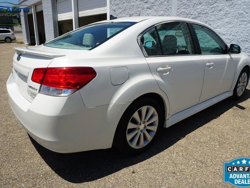 Used 2011 Subaru Legacy 2.5i Limited w/ Appearance Package 1H AWD/4WD image 10