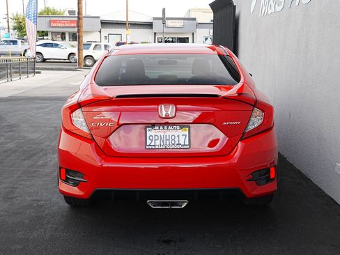 Used 2020 Honda Civic Sport image 5