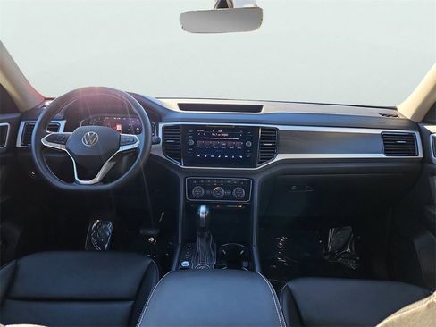 Certified 2022 Volkswagen Atlas SE w/ Panoramic Sunroof Package image 11