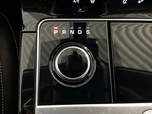 Used 2020 Land Rover Range Rover Velar S AWD/4WD image 13