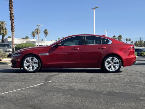Used 2020 Jaguar XE S RWD image 6
