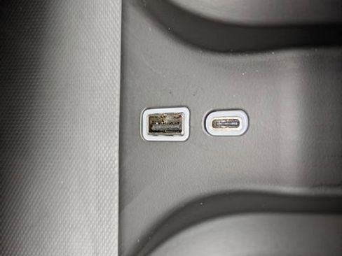 Used 2025 GMC Sierra 1500 AT4 w/ AT4 Premium Package image 25