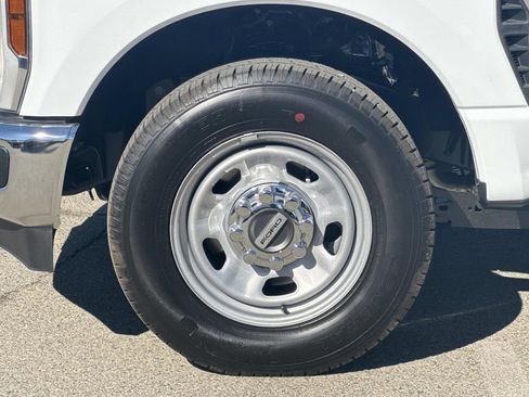 New 2026 Ford F350 XL w/ XL Chrome Package image 31