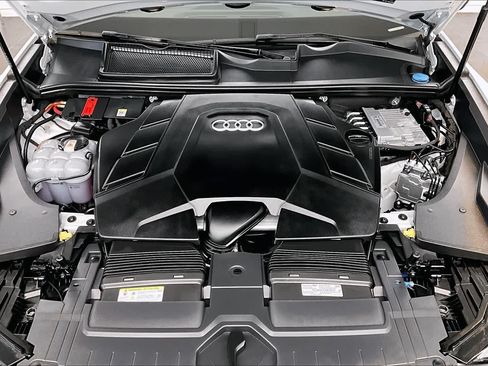 Used 2023 Audi Q8 Premium Plus w/ Premium Plus Package AWD/4WD image 30