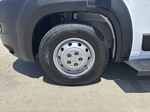 Used 2021 RAM ProMaster 2500 FWD image 2