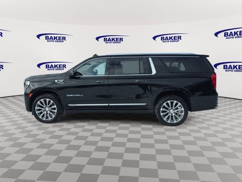 Used 2022 GMC Yukon XL Denali AWD/4WD image 8